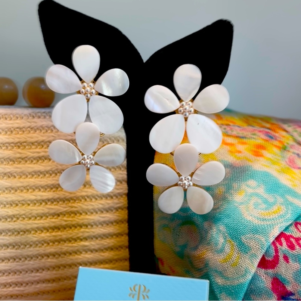 NWT Genuine Mother of Pearl Flower Petal Earrings with Seed Pearls